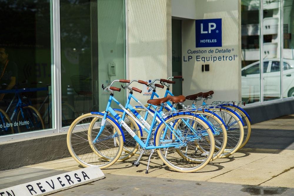 Lp Equipetrol Hotel Санта Крус де ла Сиера Екстериор снимка