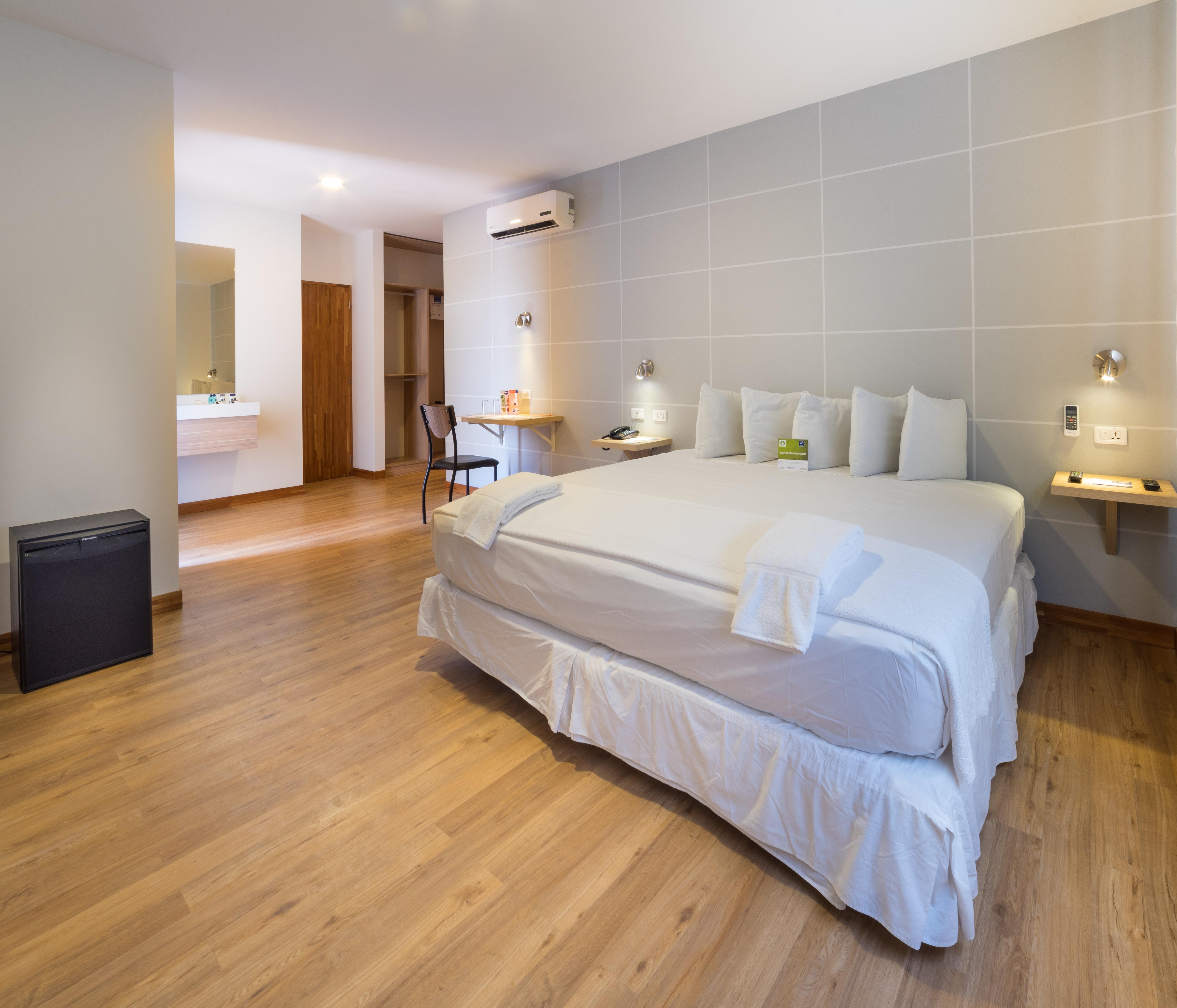 Lp Equipetrol Hotel Санта Крус де ла Сиера Екстериор снимка