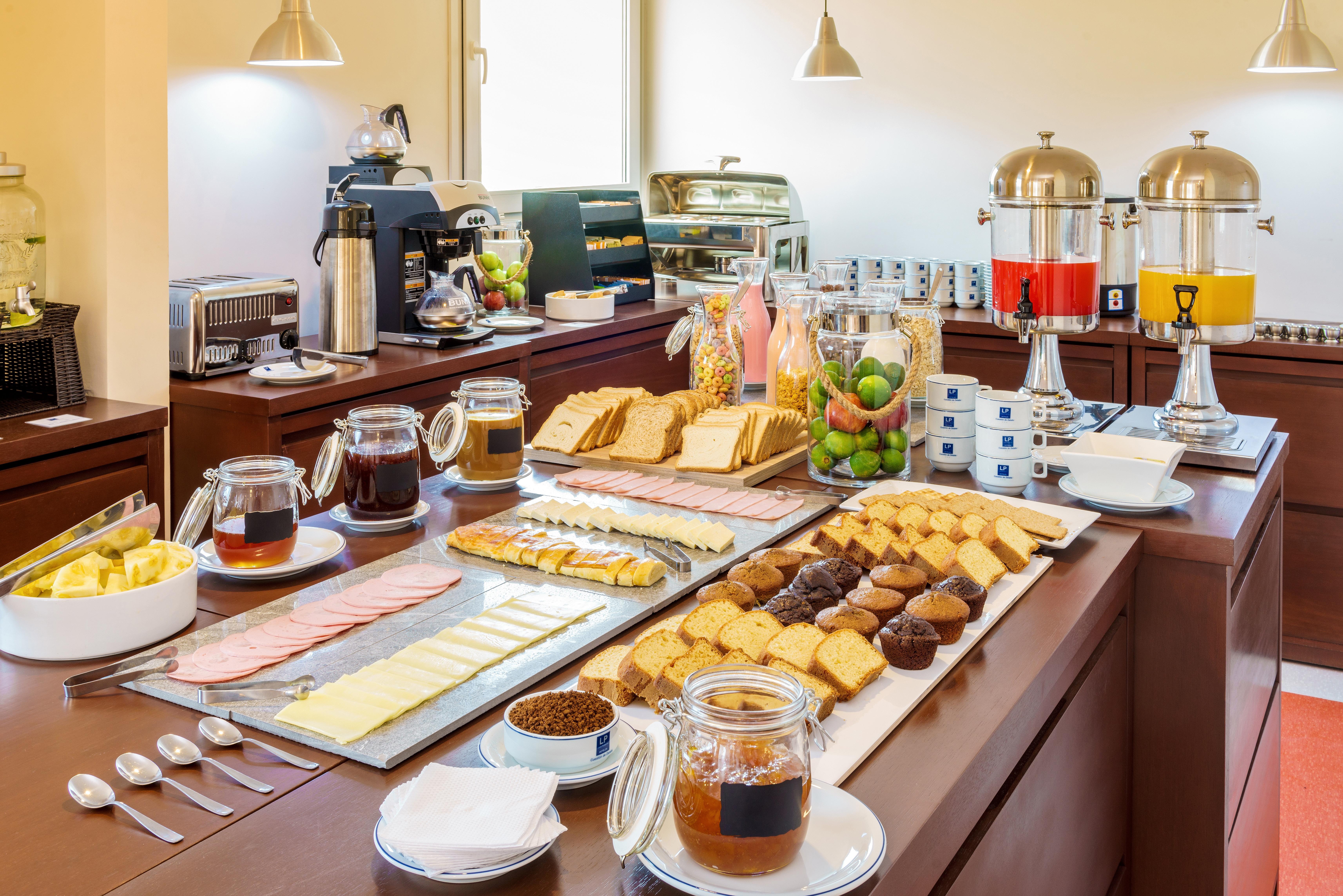 Lp Equipetrol Hotel Санта Крус де ла Сиера Екстериор снимка