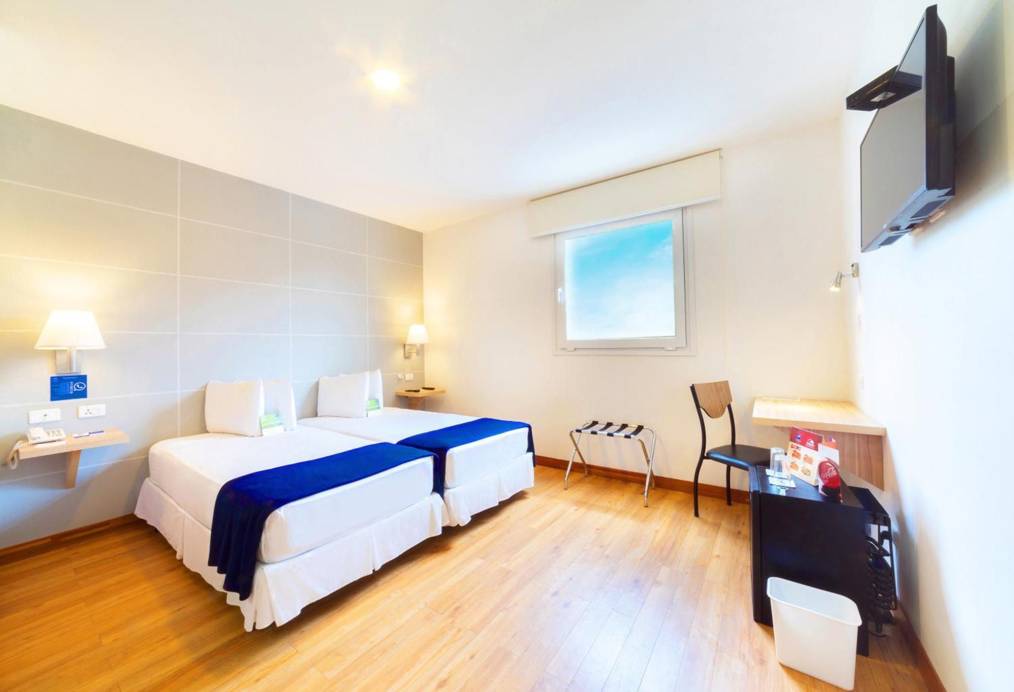 Lp Equipetrol Hotel Санта Крус де ла Сиера Екстериор снимка